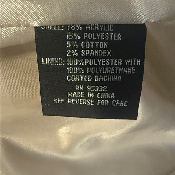 Luxurious Cream Teddy Jacket - Picture 5 of 5